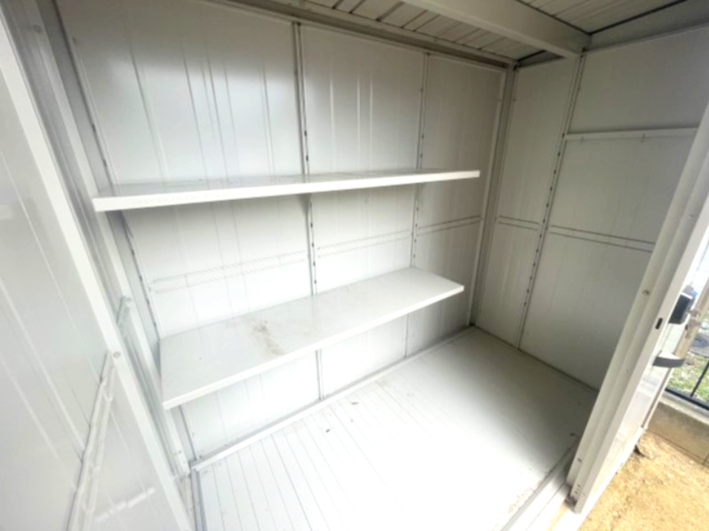 近江八幡市北津田町中古戸建の設備|倉庫