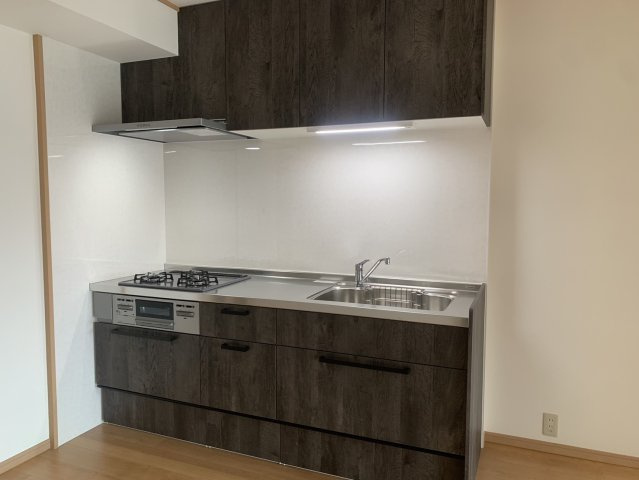 ◆２沿線利用可能◆陽当たり・通風良好の３ＬＤＫ◆複層ガラス採用◆宇治大久保コープＡ棟のキッチン|キッチン