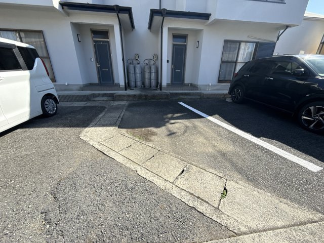 リヴィエール清流の駐車場