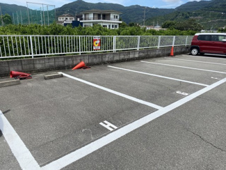 【駐車場】