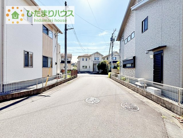 【前面道路含む現地写真】 | つくば市学園南３丁目　中古戸建 | 是非一度、ご家族そろってご内覧ください♪