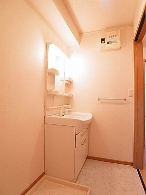 エレガンツァ　フィオーレの洗面所