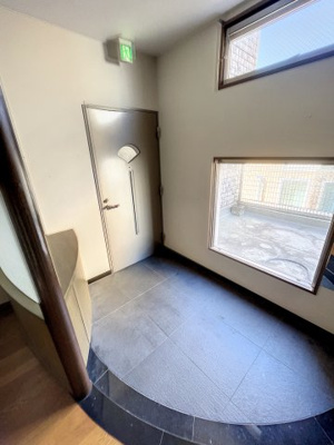 【玄関】 | 津田メディカルビル