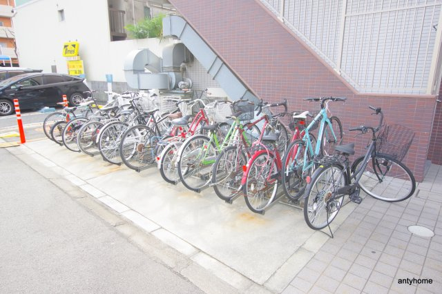 オアシス梅田の駐車場
