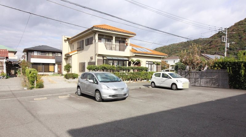 ヴィラソルデの駐車場