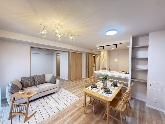 【居間・リビング】セレノ藤原台Ｂ棟 