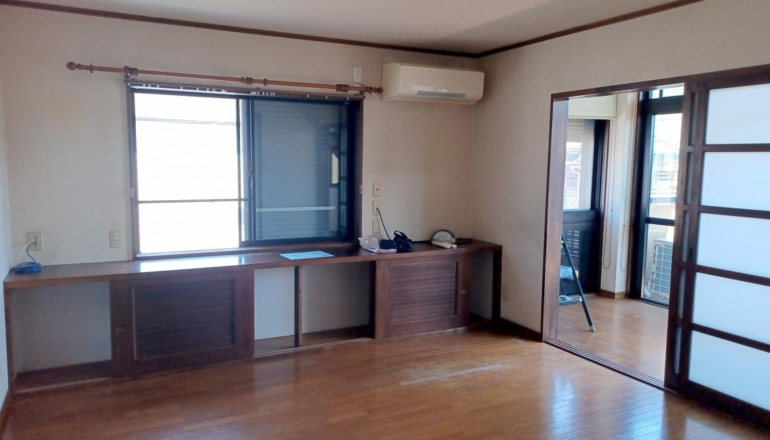 南国市立田　中古戸建ての洋室