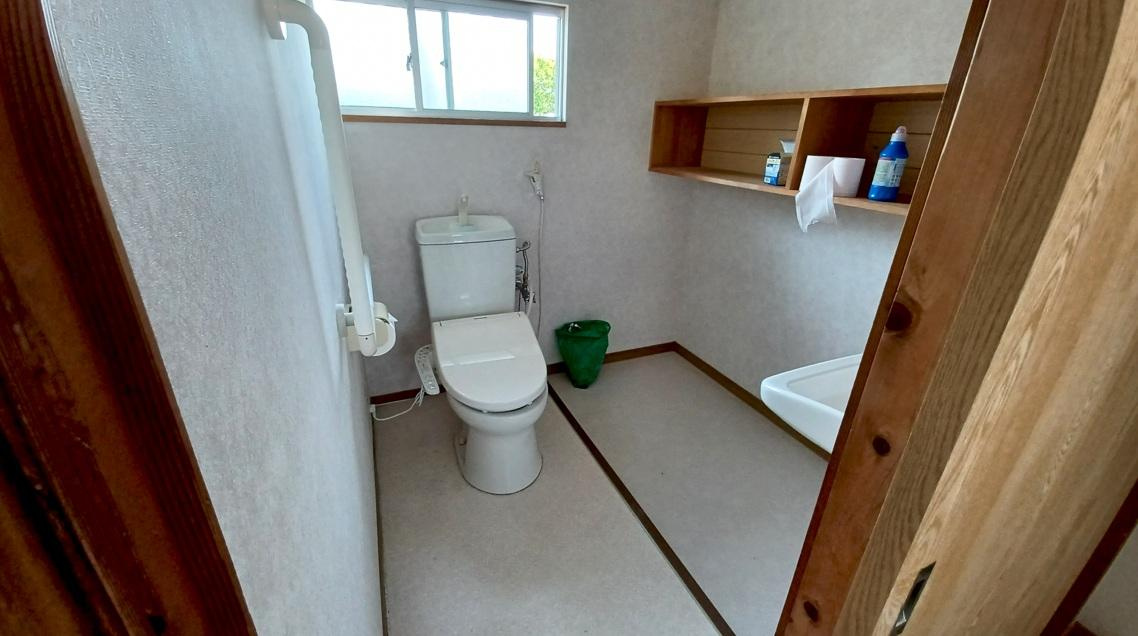 南国市立田　中古戸建てのトイレ