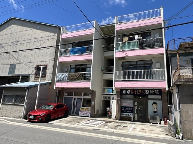 大和ビルの外観