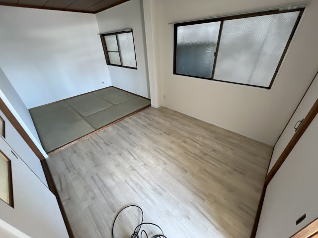 大和ビルの寝室