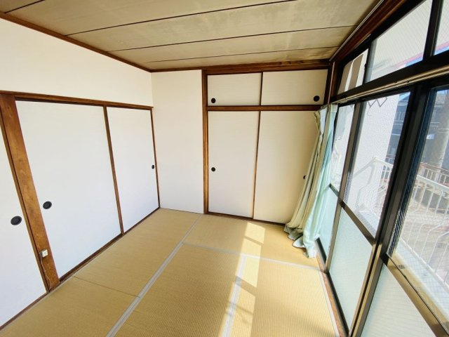 大和ビルの和室