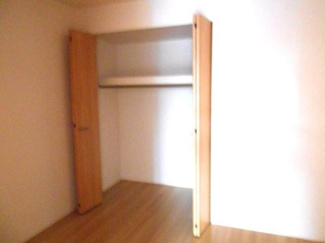 【洋室】 | La maison de cerisier