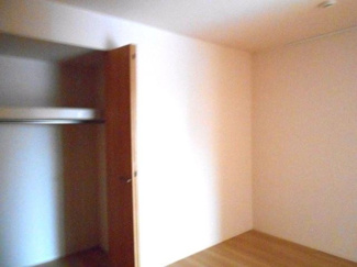 【洋室】 | La maison de cerisier