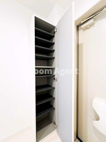 アネックス山脇の玄関