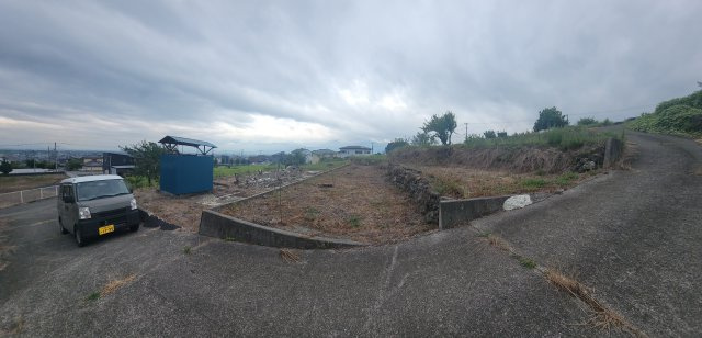 南アルプス市山寺の売地の前面道路含む現地写真