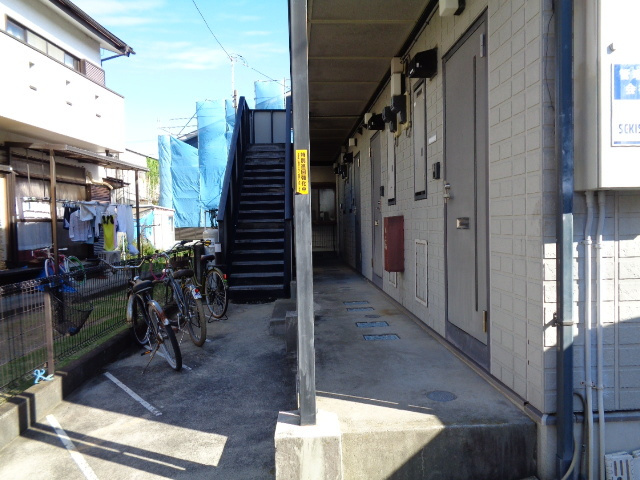 クレスト湘南のロビー|管理の行き届いた共用部