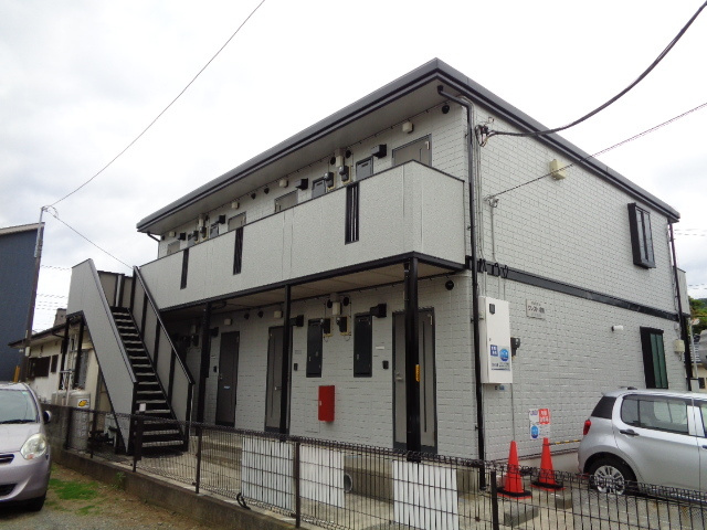 クレスト湘南のエントランス