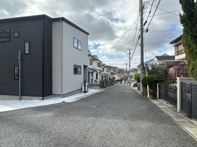 神戸市西区今寺新築戸建の前面道路含む現地写真