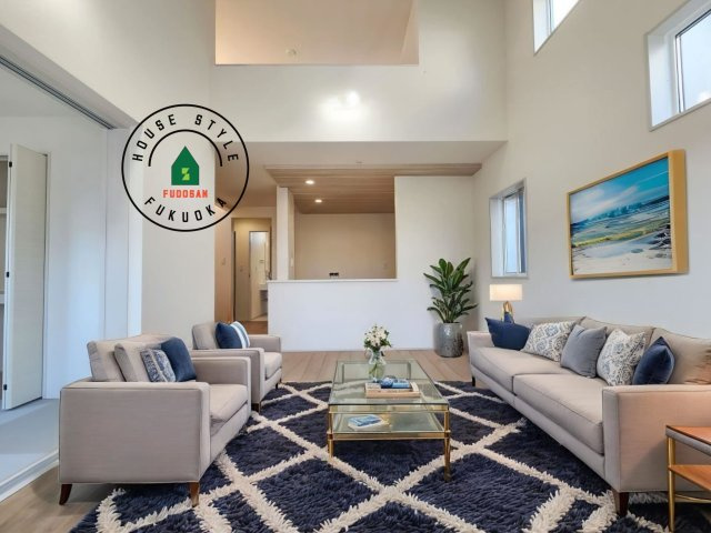 福岡市早良区飯倉3丁目第1-2棟(1号棟)の居間・リビング|多くの時間を過すことになるリビングだからこそ、いつも穏やかな空間・解放感が味わえ毎日が充実します。※家具はCGを合成したものです。