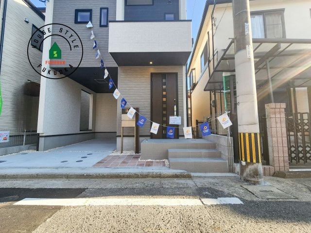 福岡市早良区飯倉3丁目第1-2棟(1号棟)の玄関|おでかけの時も帰った時も、「我が家」を最初に感じでもらえる素敵な空間に。