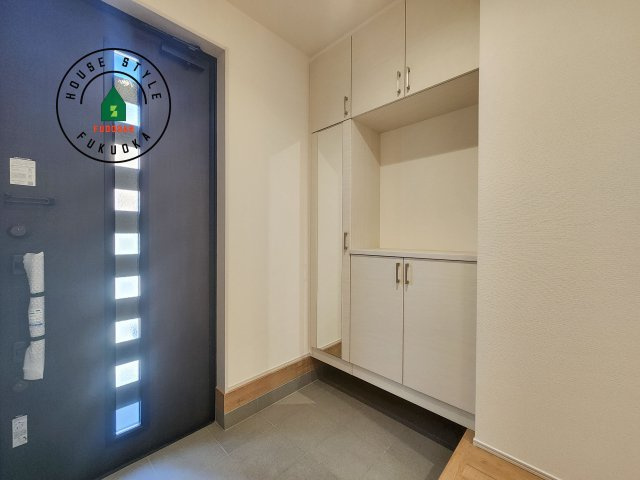 福岡市早良区飯倉3丁目第1-2棟(1号棟)の防犯設備|二重ロックでしっかり防犯対策ができます。