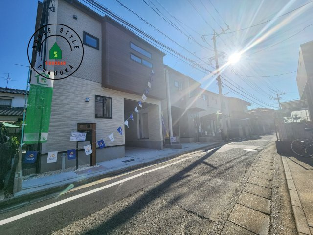 福岡市早良区飯倉3丁目第1-2棟(1号棟)の前面道路含む現地写真|見学の時間などお気軽にお問い合わせ下さい。