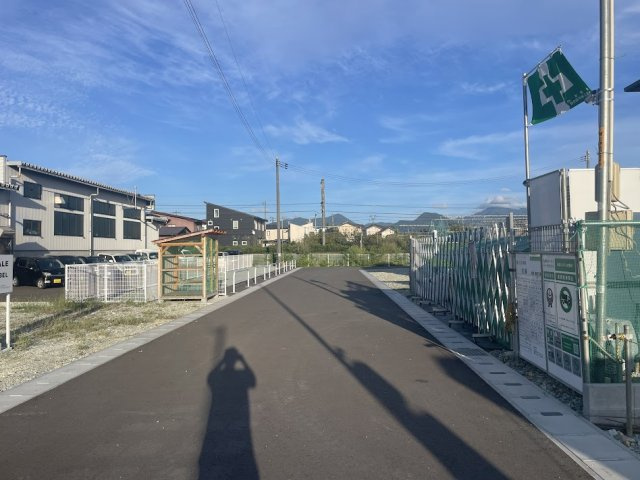 東根市神町西第13【新築建売】2号棟の前面道路含む現地写真|前面道路