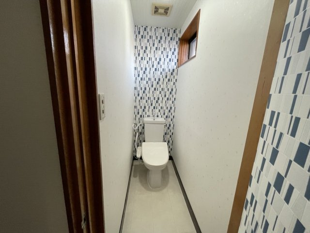 亀崎相生町1丁目貸家のトイレ