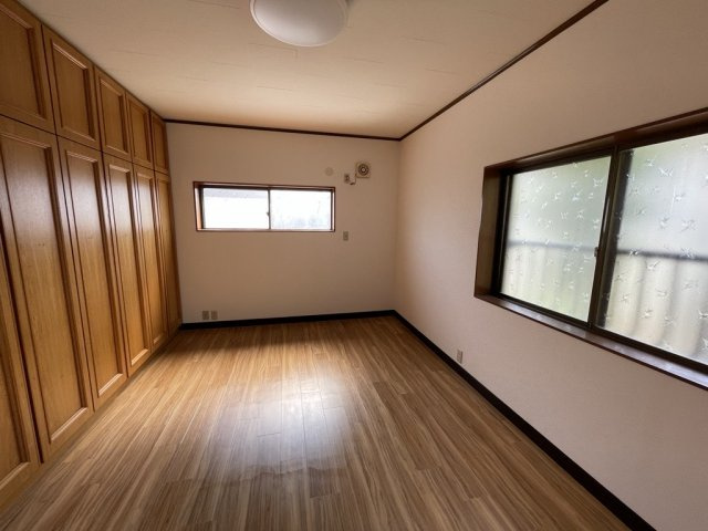 亀崎相生町1丁目貸家の居間・リビング