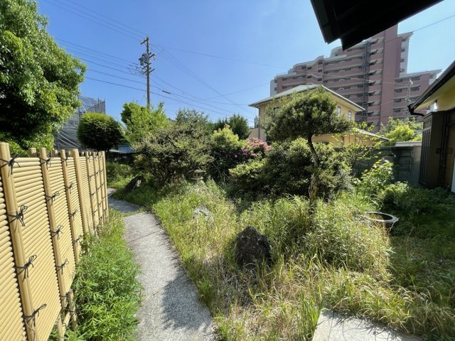 亀崎相生町1丁目貸家の庭