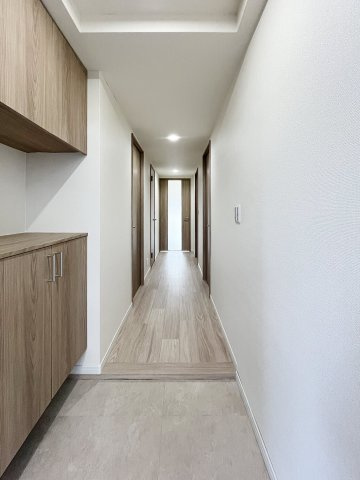 藤和三条山ノ内ホームズの玄関