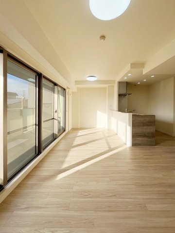 藤和三条山ノ内ホームズの居間・リビング