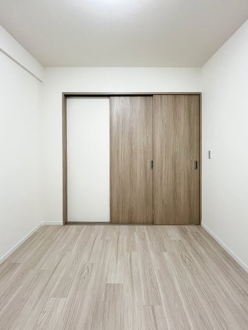 藤和三条山ノ内ホームズの洋室