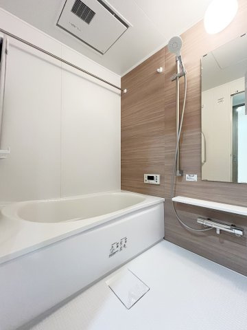 藤和三条山ノ内ホームズの浴室|追い焚き機能付きの浴室です。