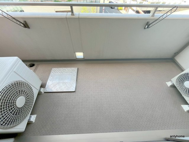 ロイヤルパークスなんば　仲介手数料無料のバルコニー