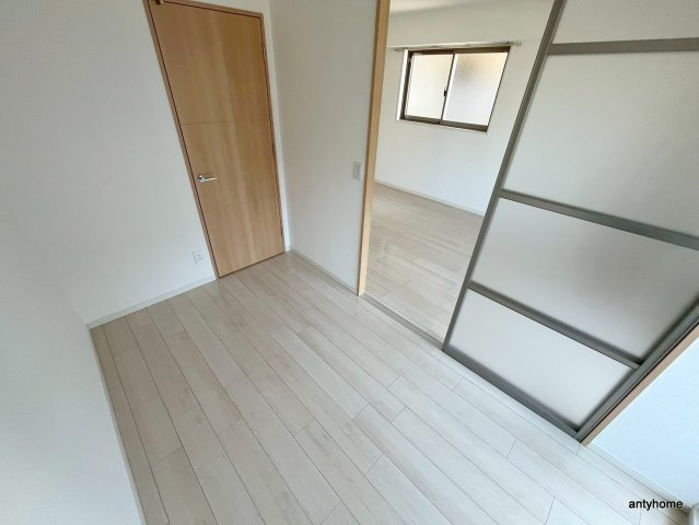 ロイヤルパークスなんば　仲介手数料無料の寝室