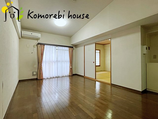 ベルヴィル大宮A棟の居間・リビング