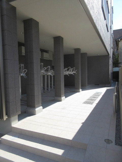 Ｌａ　Ｄｏｌｃｅ　Ｖｉｔａ　ラドルチェヴィータのエントランス|エントランスアプローチ