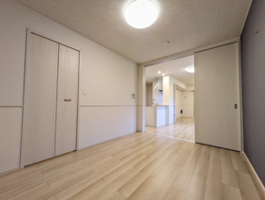 【洋室】 | ※同タイプの写真となります。