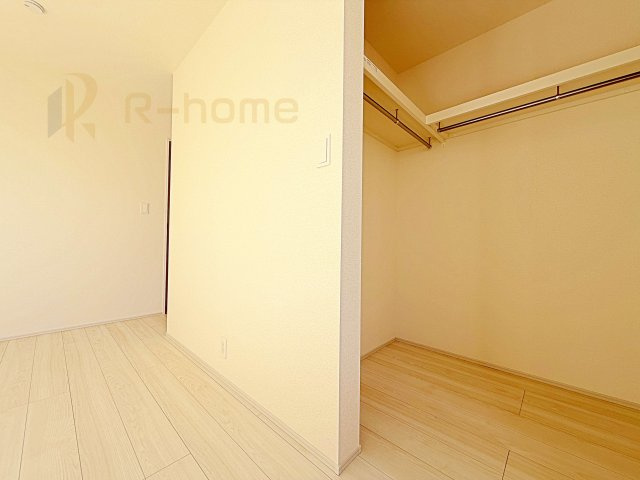 水戸市千波町4期　新築戸建て　2号棟の収納|2階全居室にウォークインクローゼット！アウター類はもちろん、季節ものや寝具も収納できます！
