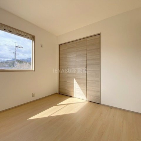 広島市佐伯区藤の木２丁目の中古一戸建の子供部屋