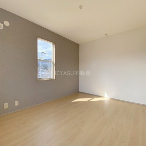 広島市佐伯区藤の木２丁目の中古一戸建の寝室