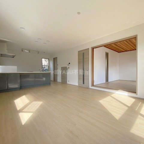 広島市佐伯区藤の木２丁目の中古一戸建の居間・リビング