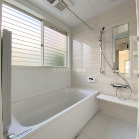 広島市佐伯区藤の木２丁目の中古一戸建の浴室