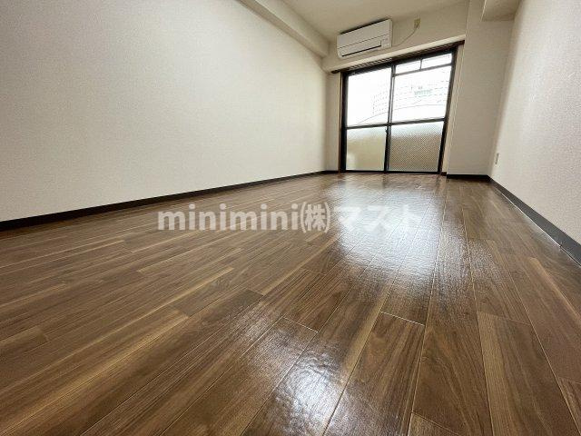 ドミール江戸堀の居間・リビング