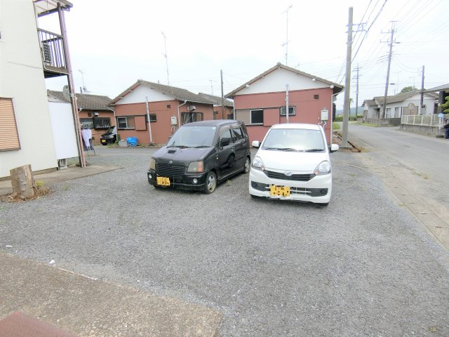 コーポスガイの駐車場