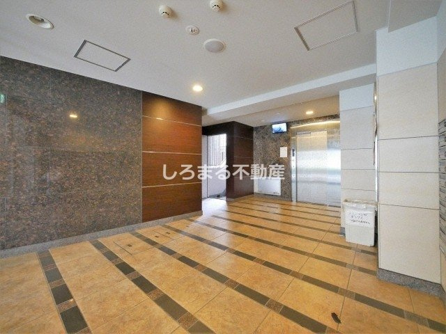 SWISS梅田東のロビー