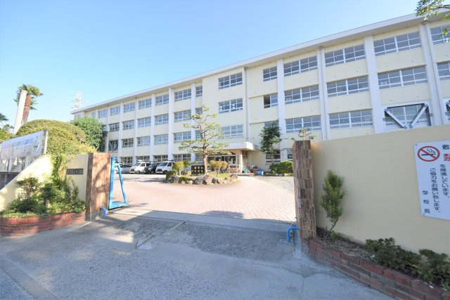 福岡市城南区東油山5丁目第1-3棟（1号棟）の周辺|長尾中学校