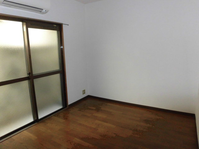 【居間・リビング】 | 光の差し込むお部屋です