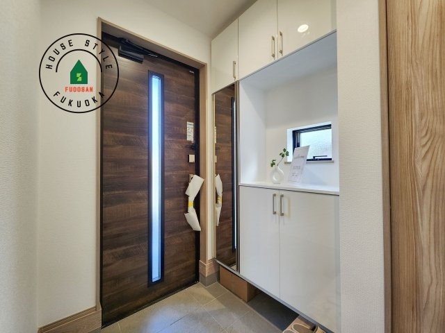 福岡市西区泉3丁目第1-2棟(B号棟)の内観：施工例|二重ロックでしっかり防犯対策ができます。